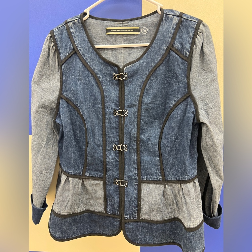 Daughters of Liberation Jean Jacket Size 8 - Picture 3 of 3